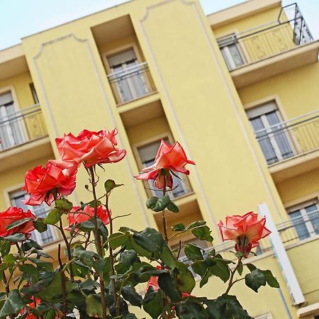 Hotel Villa Aurora Bellaria-Igea Marina Esterno foto