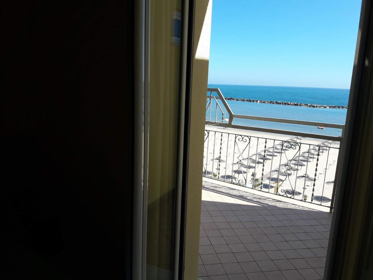 Hotel Villa Aurora Bellaria-Igea Marina Esterno foto