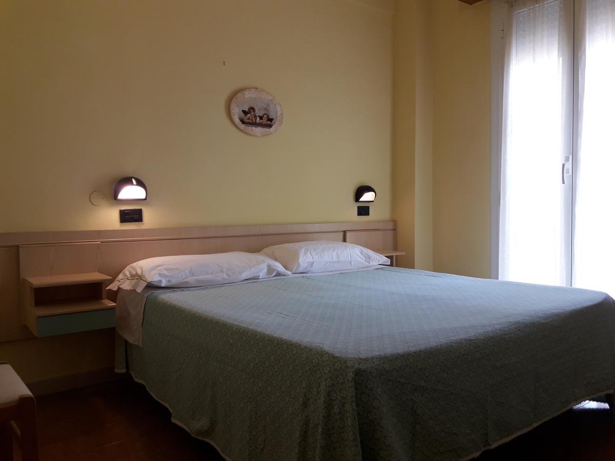 Hotel Villa Aurora Bellaria-Igea Marina Esterno foto